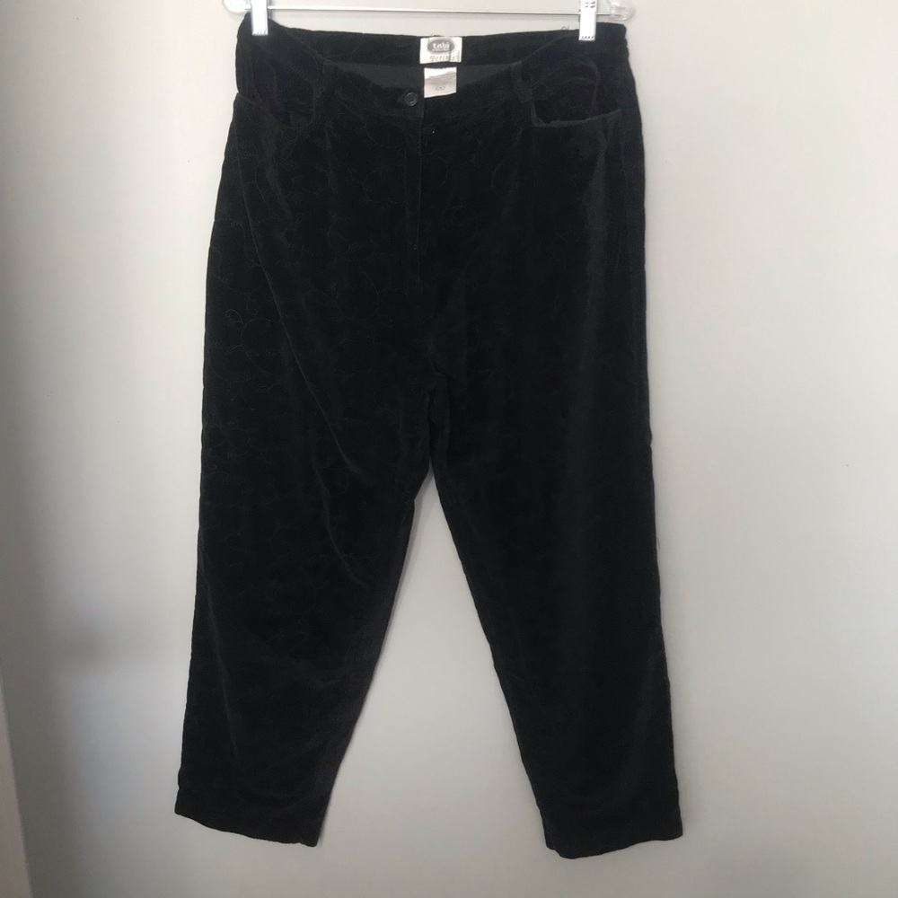 Tabi International  Petite Velvet Pant